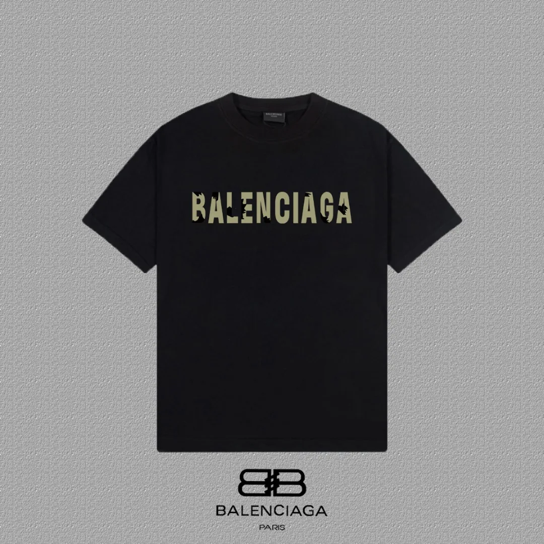 P80✨🔥 BALENCIAGA Paris lettering printed short-sleeved T-shirt. Custom-woven and dyed 300 grams of combed cotton heavyweight fabric. Zero color difference in threads. Perfect details. Different from the current currency version. Welcome to compare. Same Style for men and women. Must-sell in the picture above. Color: White Black Size: 1 2 3 4